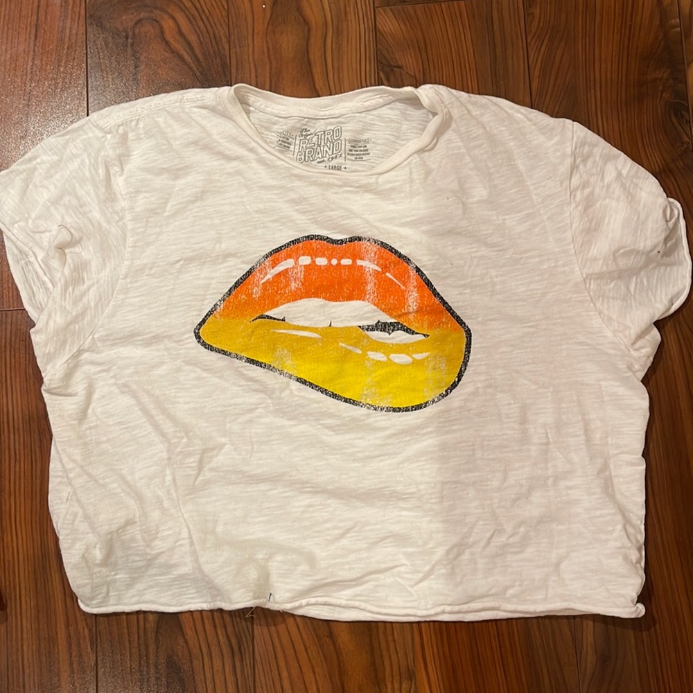 RETRO BRAND T-SHIRT
